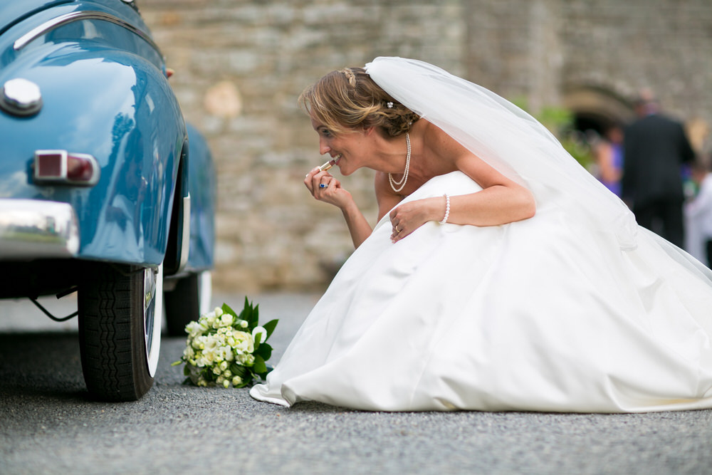photographe-mariage-guerande-mariée-chateau-villeneuve-voiture