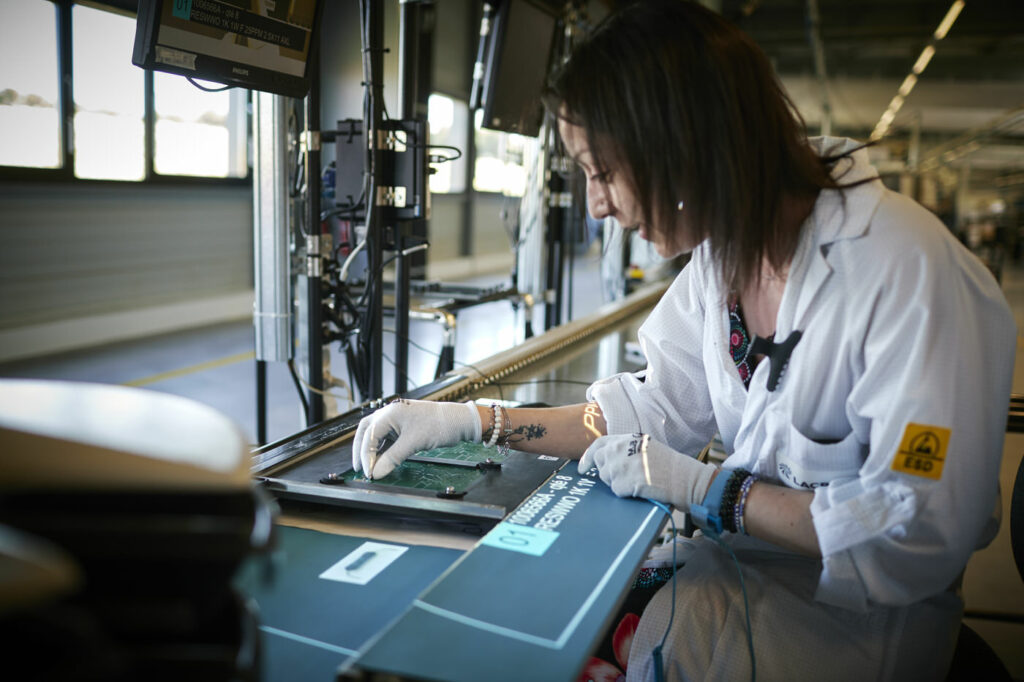 photographe angers entreprise lacroix electronics